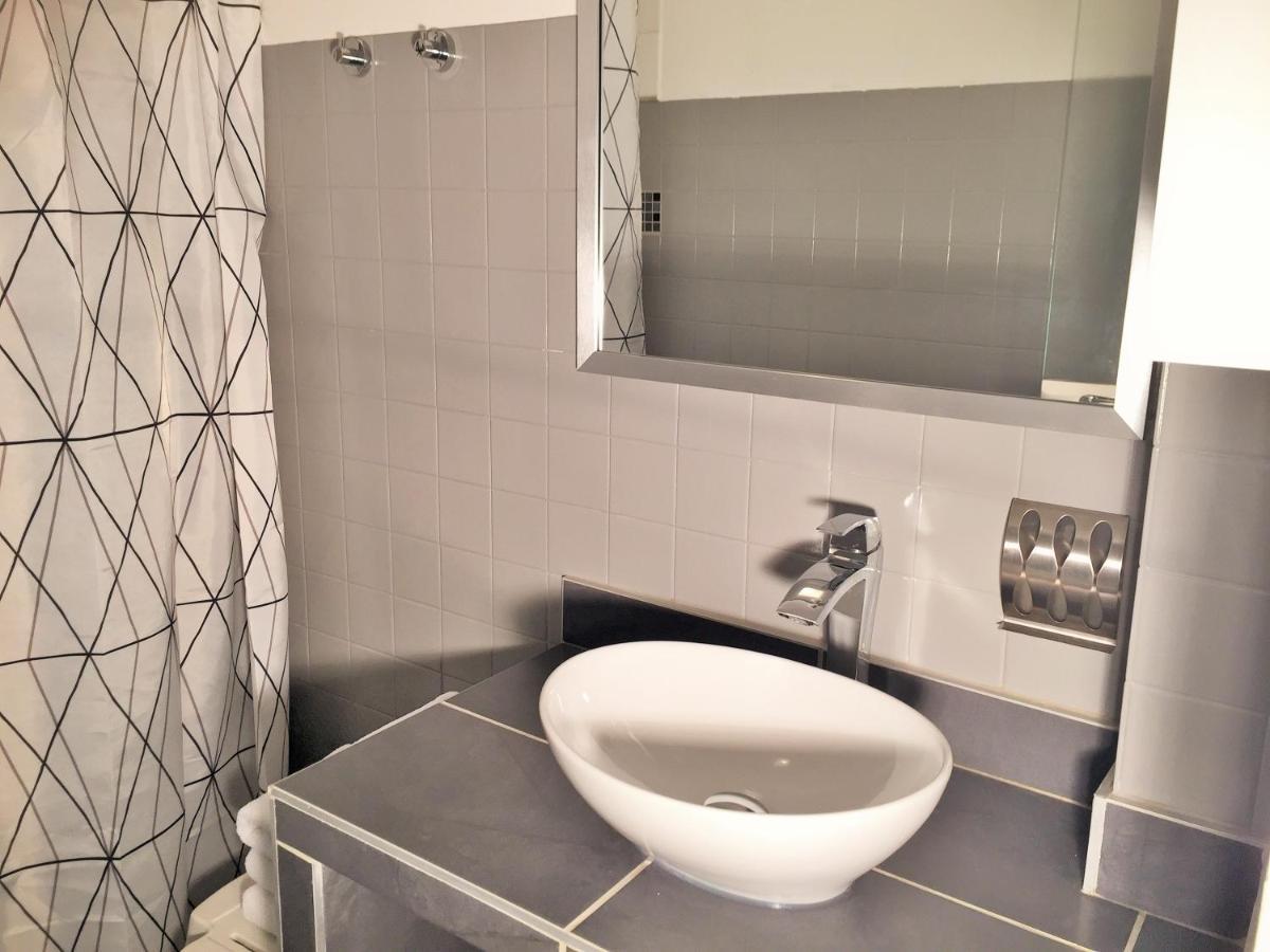 Logis Hotel Le Clement V Roquemaure  Luaran gambar