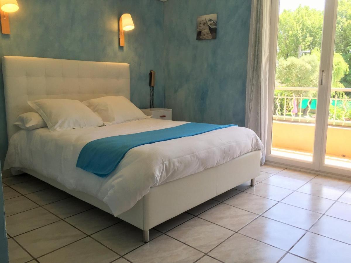 Logis Hotel Le Clement V Roquemaure  Luaran gambar
