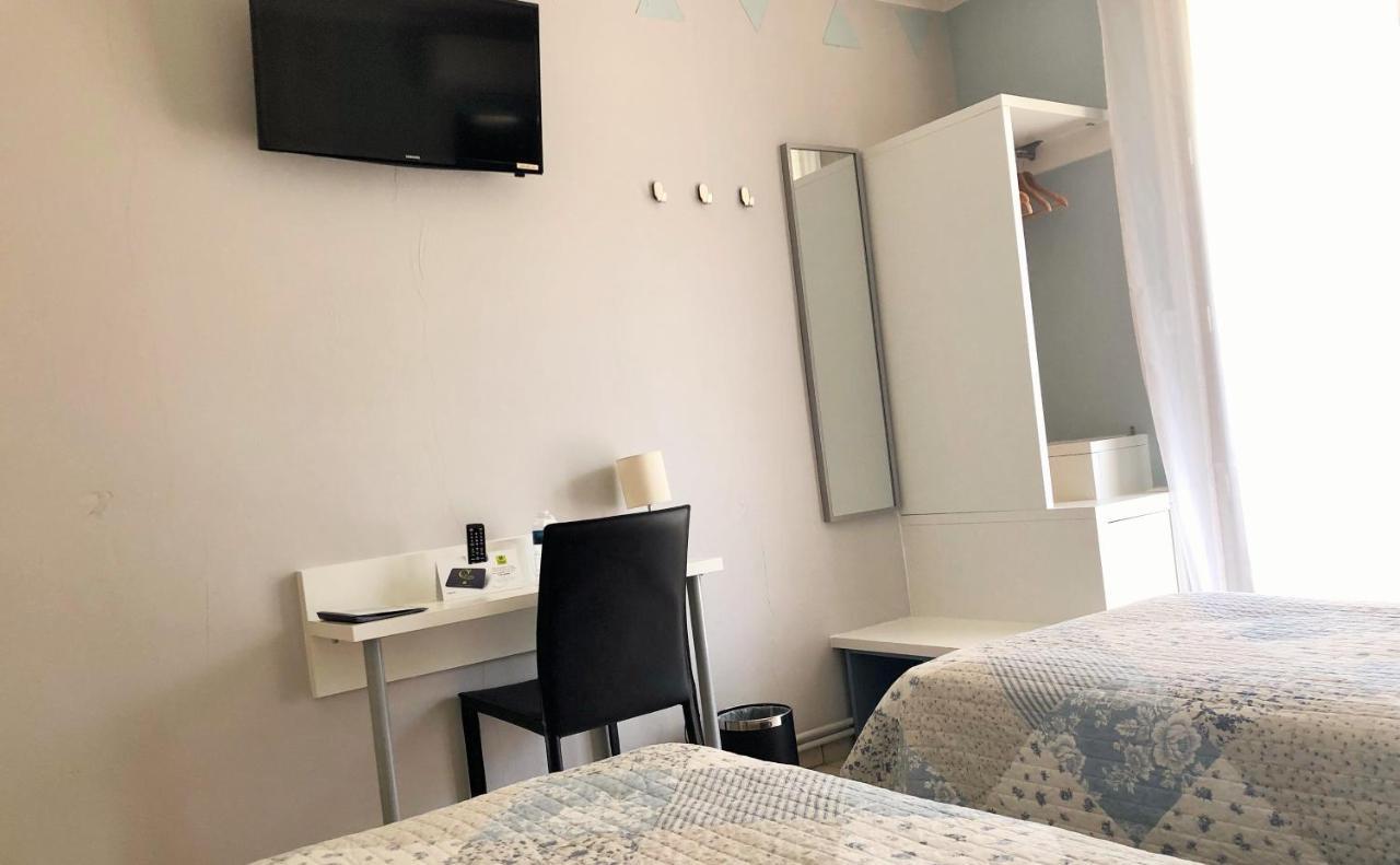 Logis Hotel Le Clement V Roquemaure  Luaran gambar