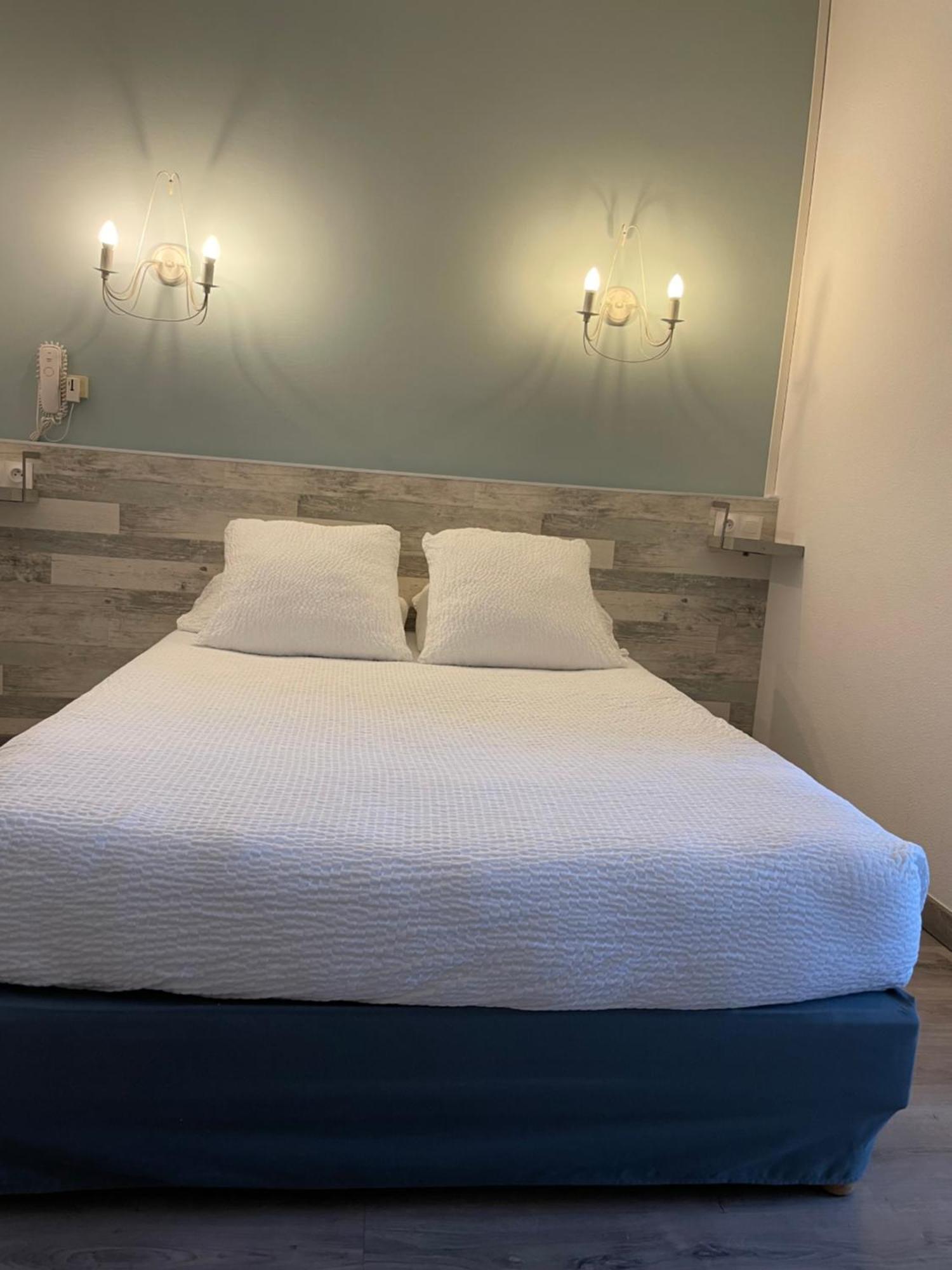 Logis Hotel Le Clement V Roquemaure  Luaran gambar
