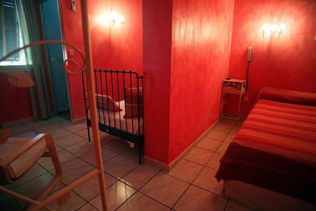 Logis Hotel Le Clement V Roquemaure  Luaran gambar