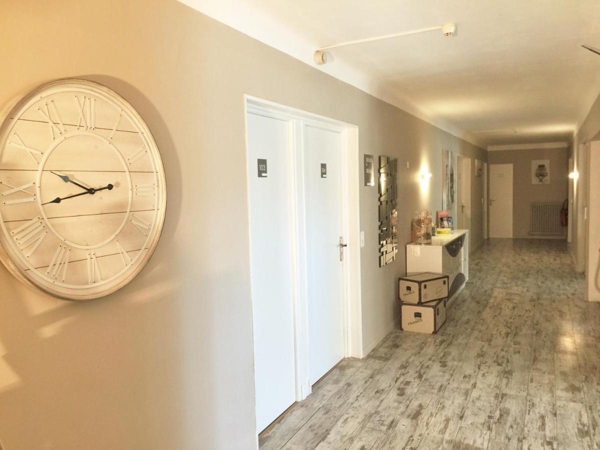 Logis Hotel Le Clement V Roquemaure  Luaran gambar